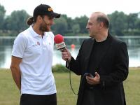 Foto: Armin Wolf mit Ironman-Sieger Faris Al-Sultan - Foto: Tino Lex