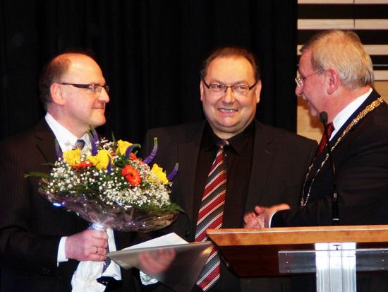 Foto: Armin Wolf, Ernst Schober vom Stadtverband fÃ¼r Sport und OberbÃ¼rgermeister Helmut Hey, Foto: JÃ¼rgen Schober